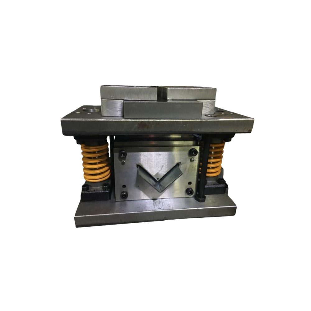 Angle Cutting Mould