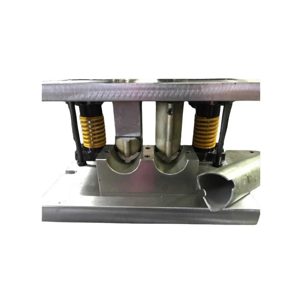 Pipe Cutting R Mould